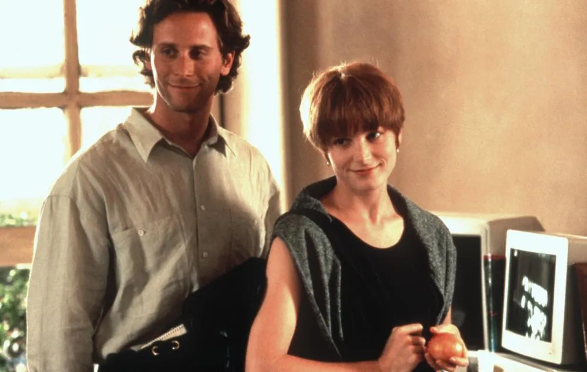 Bridget Fonda and Steven Weber in Single White Female (1992)