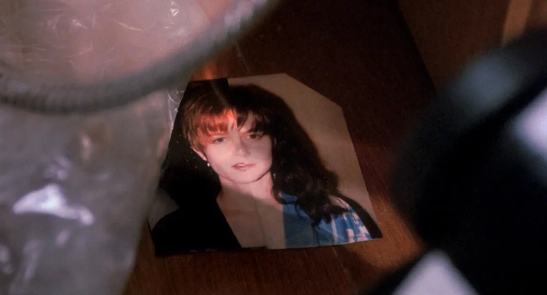 Bridget Fonda and Jennifer Jason Leigh in Single White Female (1992)