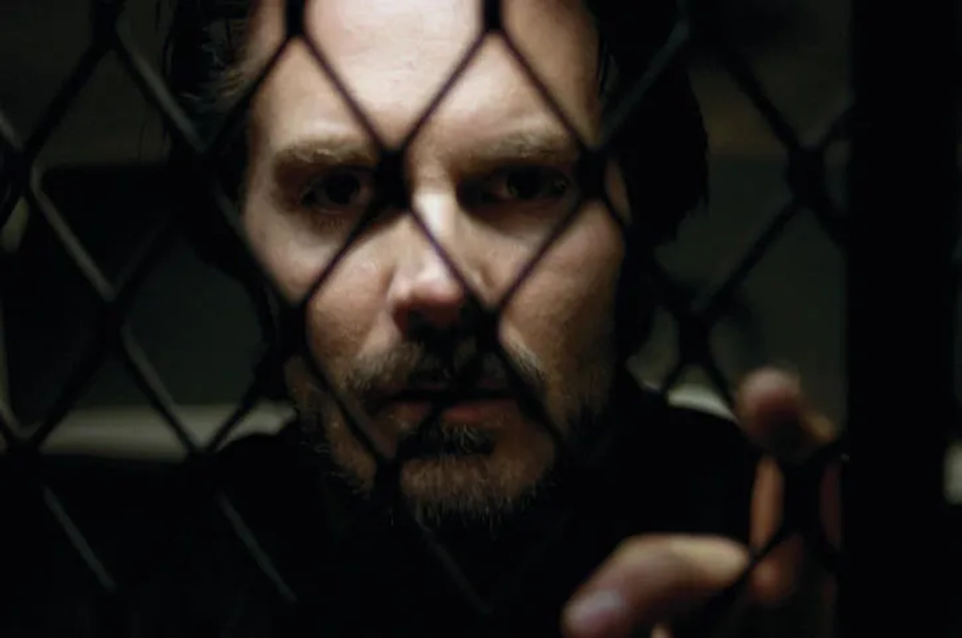 Garret Dillahunt in The Last House on the Left (2009)
