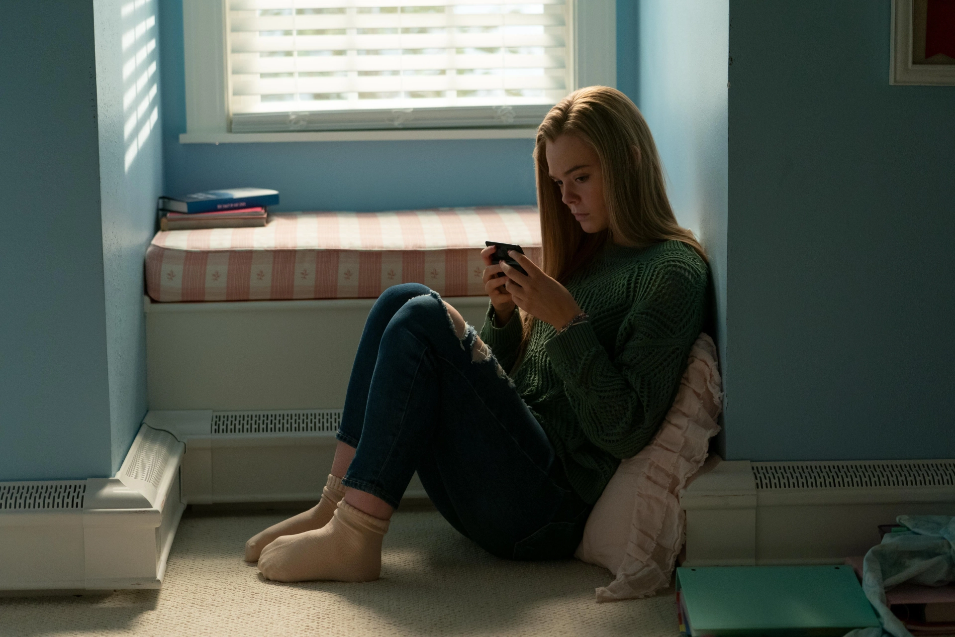 Elle Fanning in The Girl from Plainville (2022)
