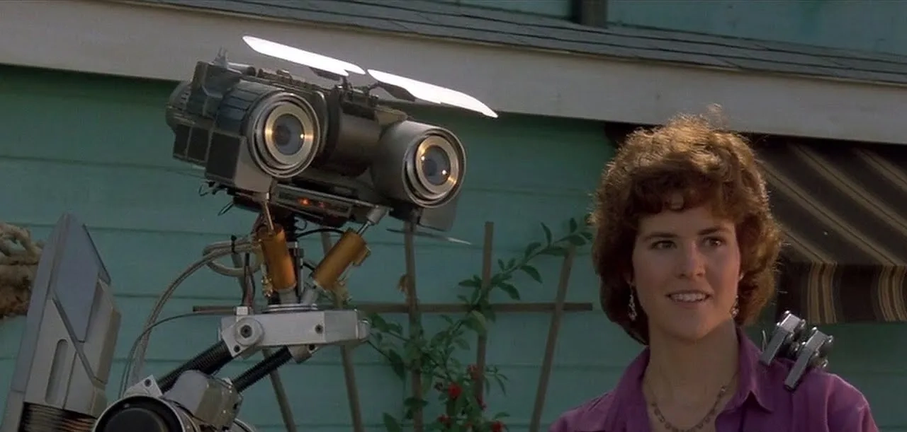 Ally Sheedy and Tim Blaney in Short Circuit (1986)
