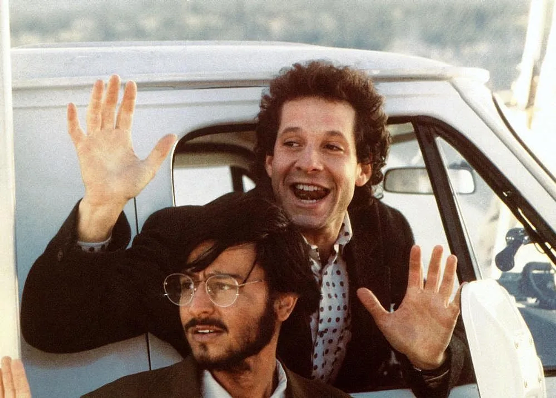 Steve Guttenberg and Fisher Stevens in Short Circuit (1986)
