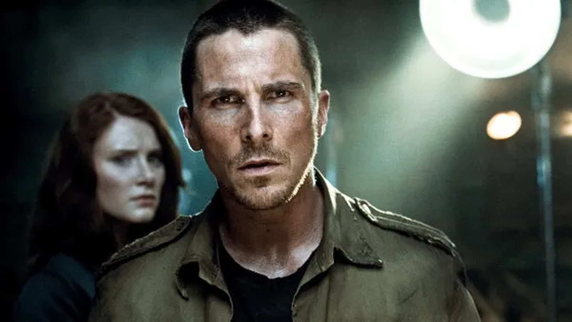 Christian Bale and Bryce Dallas Howard in Terminator Salvation (2009)