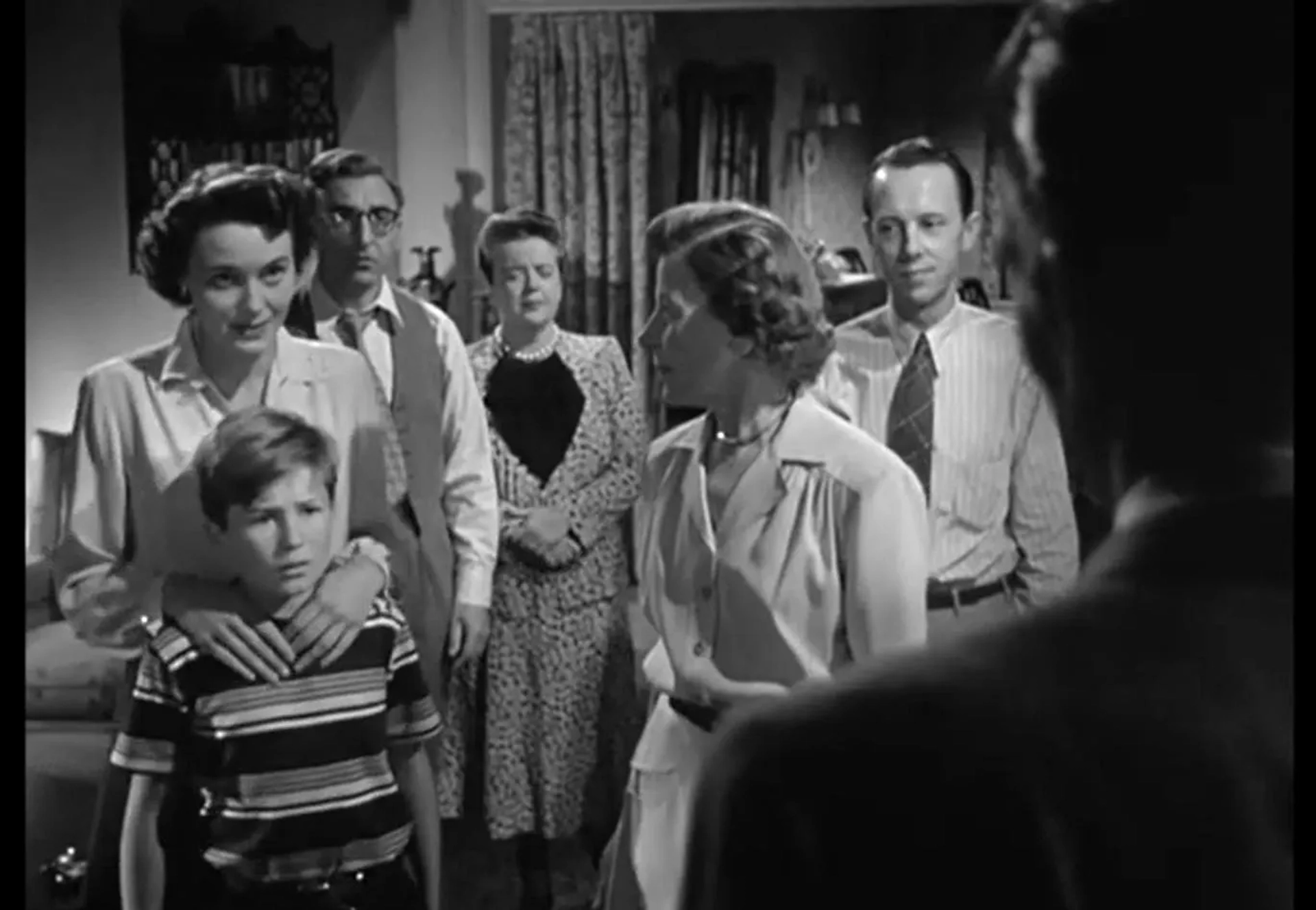 Frances Bavier, John Brown, Edith Evanson, Billy Gray, Patricia Neal, Michael Rennie, and Olan Soule in The Day the Earth Stood Still (1951)