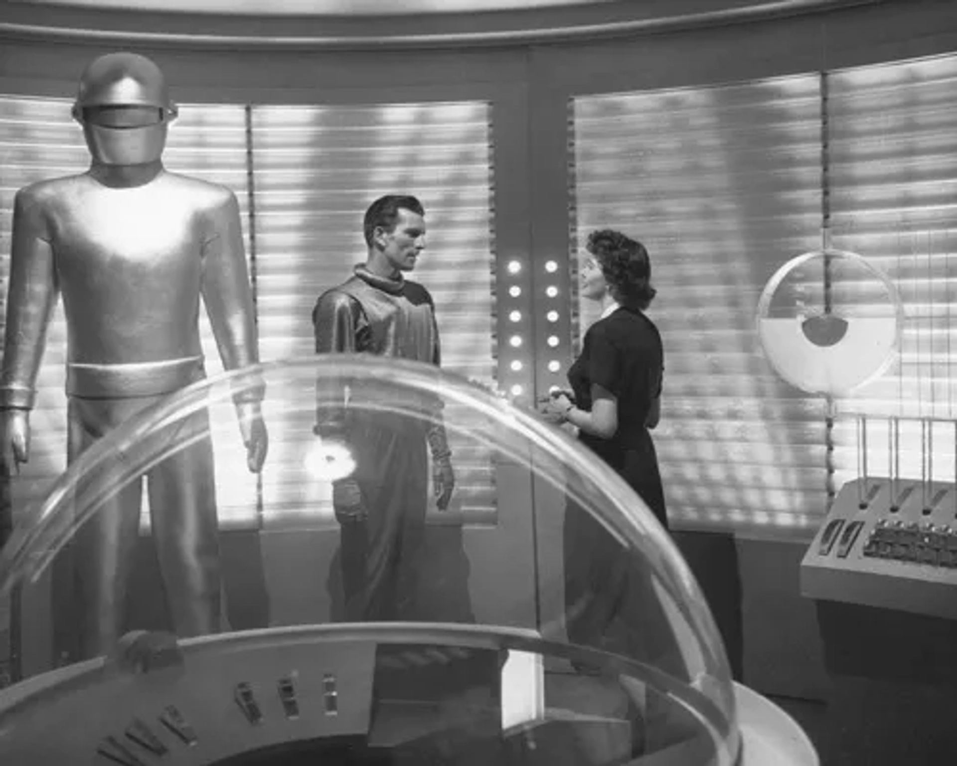 "The Day the Earth Stood Still" Michael Rennie, Hugh Marlowe, & Patricia Neal 1951 20th