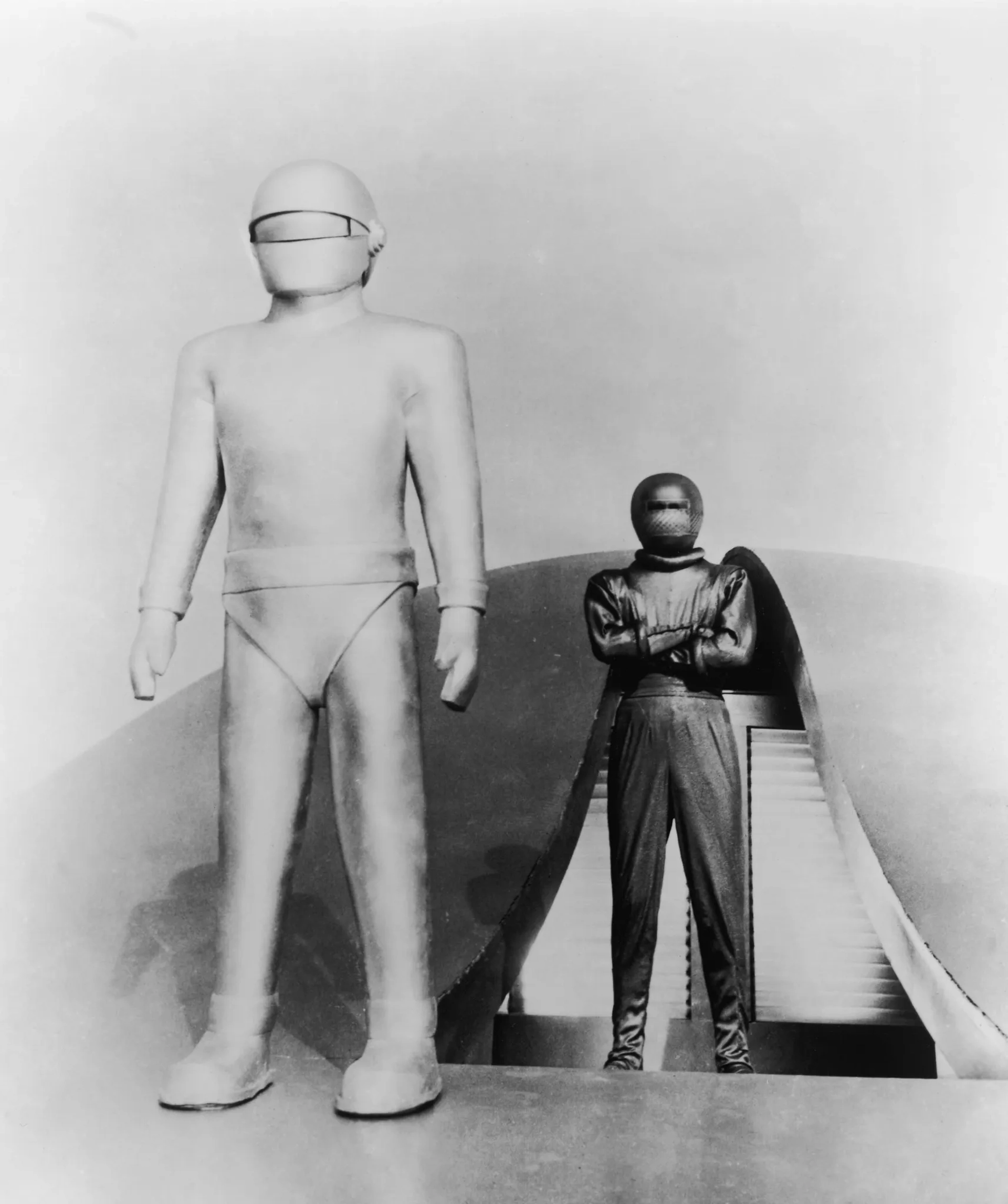 Lock Martin and Michael Rennie in The Day the Earth Stood Still (1951)