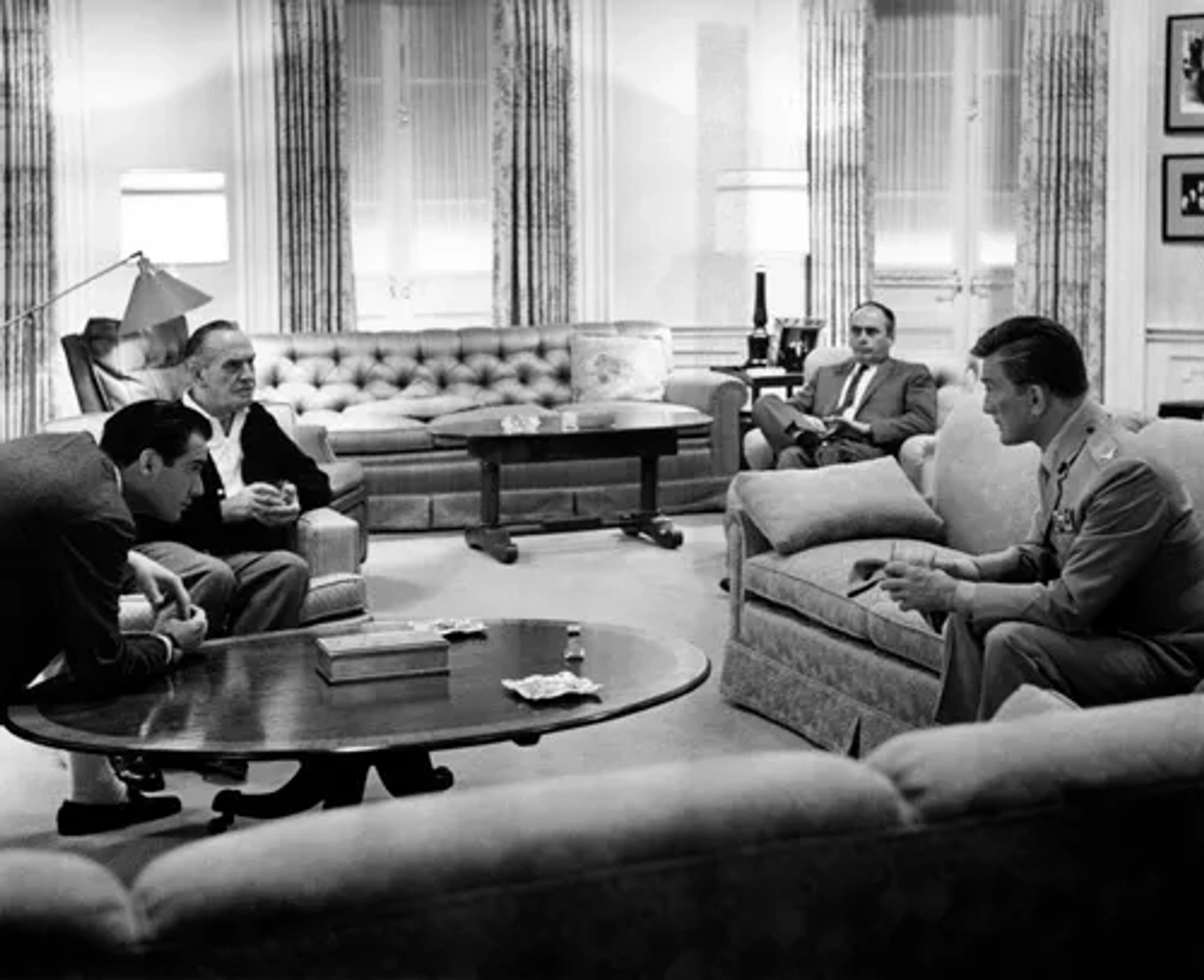 "Seven Days in May"Director John Frankenheimer, Fredric March, Martin Balsam, Kirk Douglas1964 Paramount Pictures Black and White, Film Still, Behind the Scenes, Political, Entertainment mptv_2018_May_to_August_Update