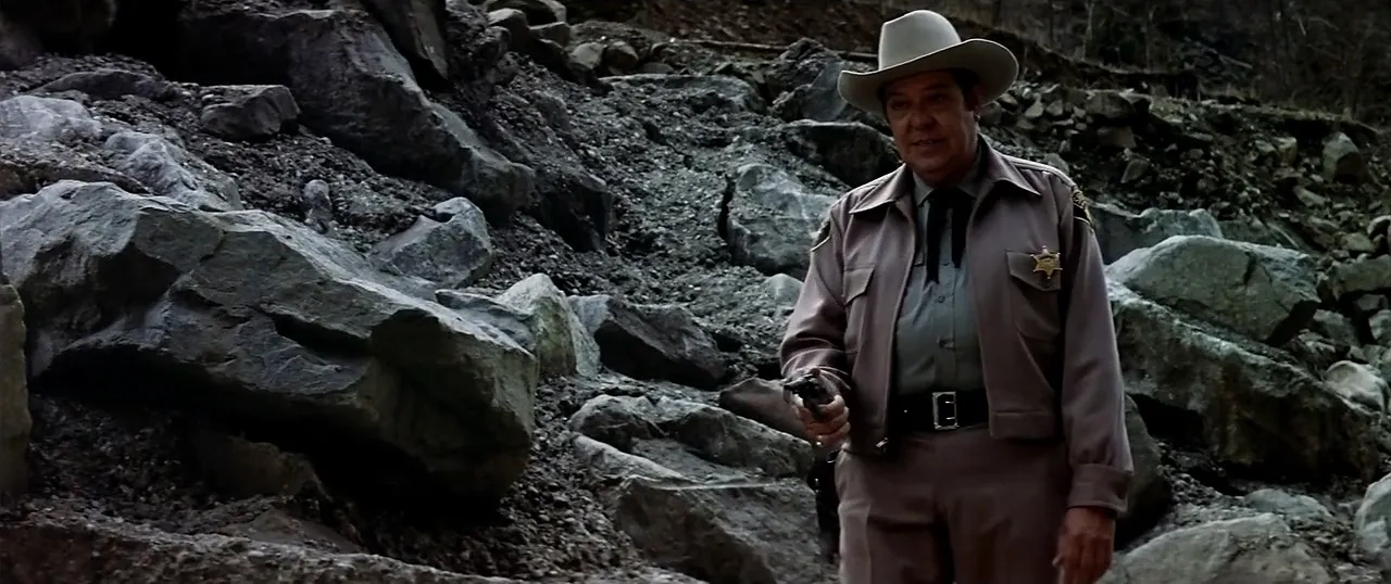 Kelly Thordsen in The Parallax View (1974)