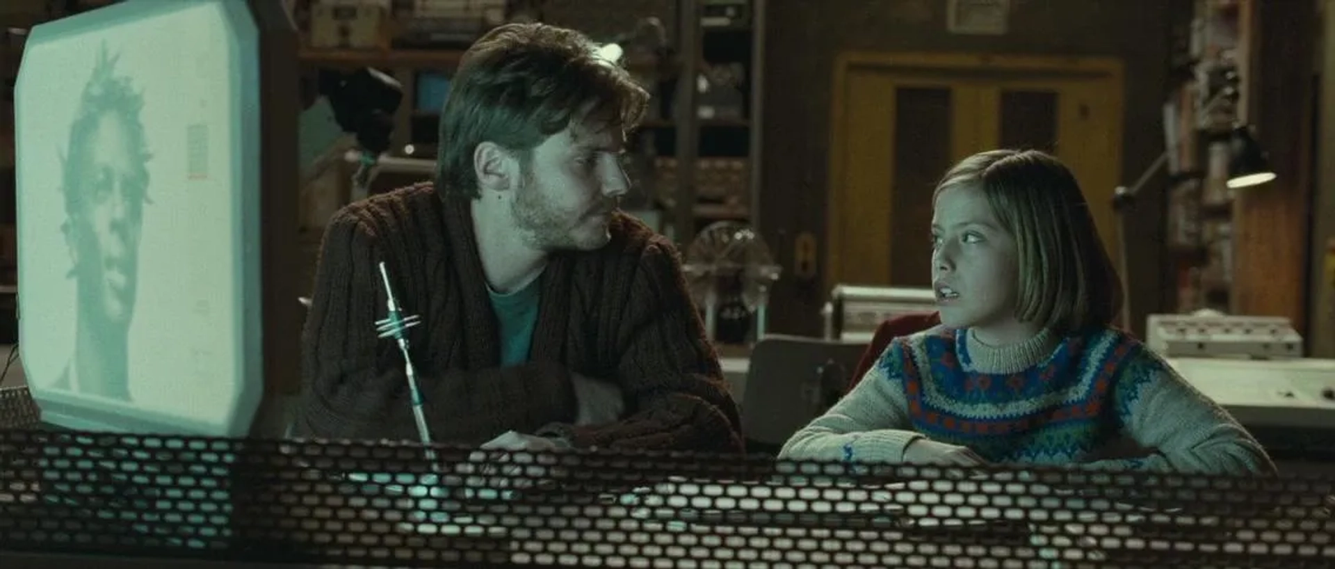 Daniel Brühl and Claudia Vega in Eva (2011)