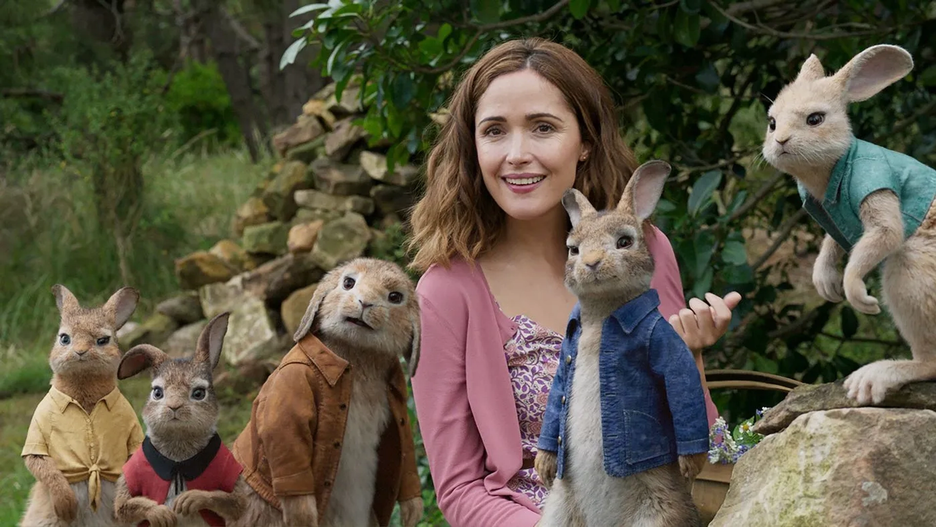 Rose Byrne, James Corden, Colin Moody, Margot Robbie, Elizabeth Debicki, and Daisy Ridley in Peter Rabbit (2018)