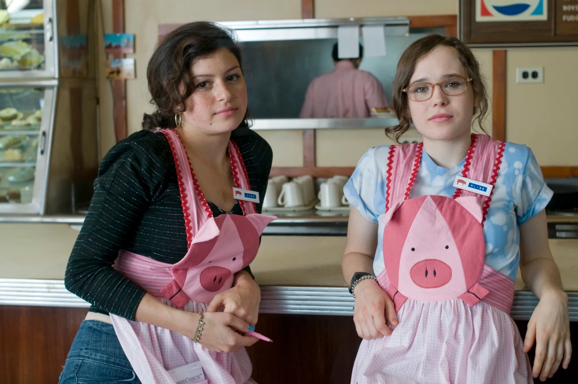 Elliot Page and Alia Shawkat in Whip It (2009)