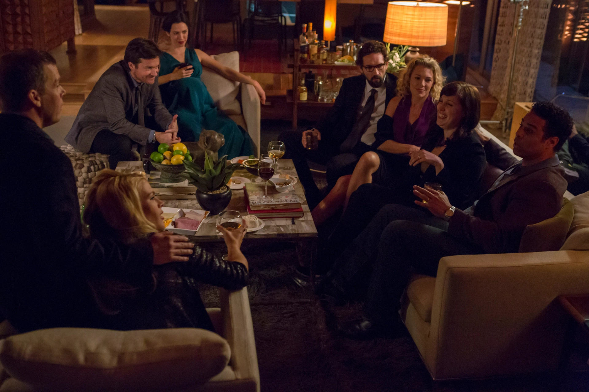 Jason Bateman, Nash Edgerton, Busy Philipps, Tim Griffin, Rebecca Hall, Adam Lazarre-White, Mirrah Foulkes, and Allison Tolman in The Gift (2015)