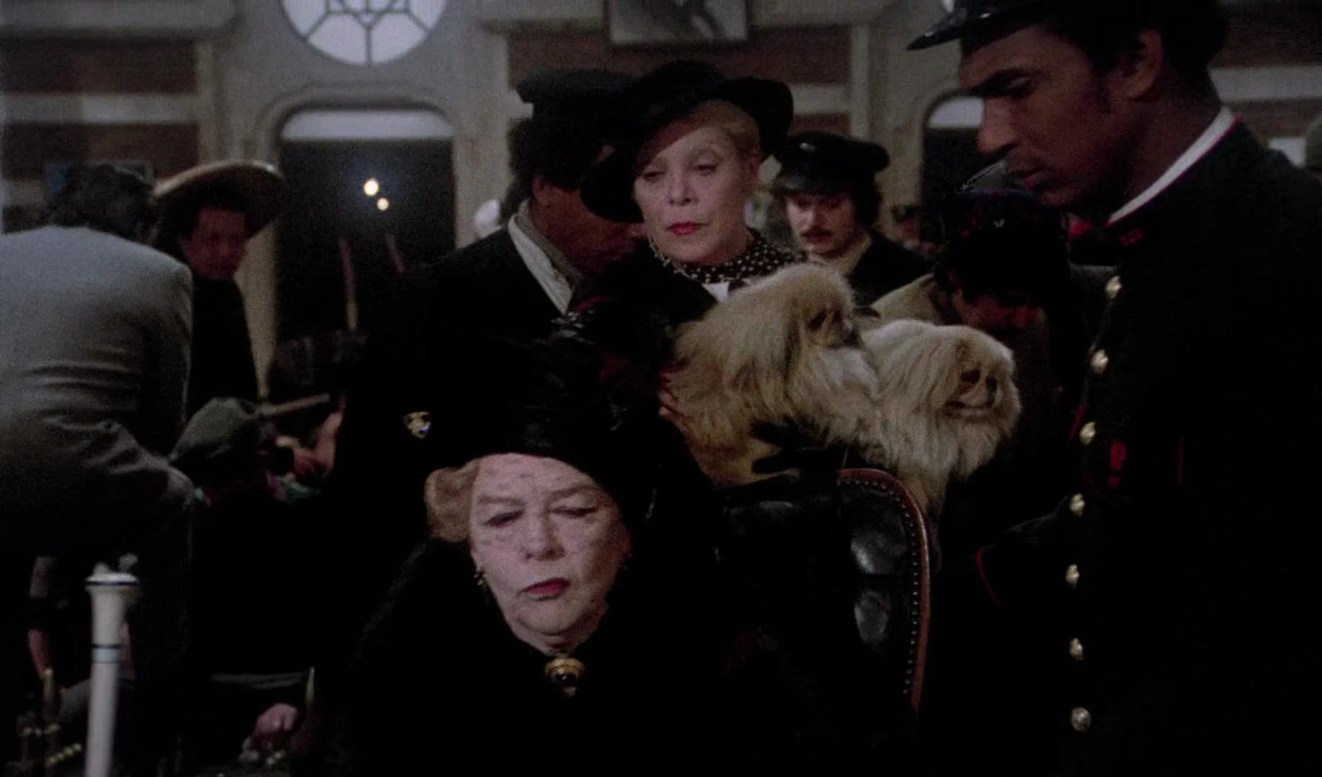 Wendy Hiller and Rachel Roberts in Murder on the Orient Express (1974)