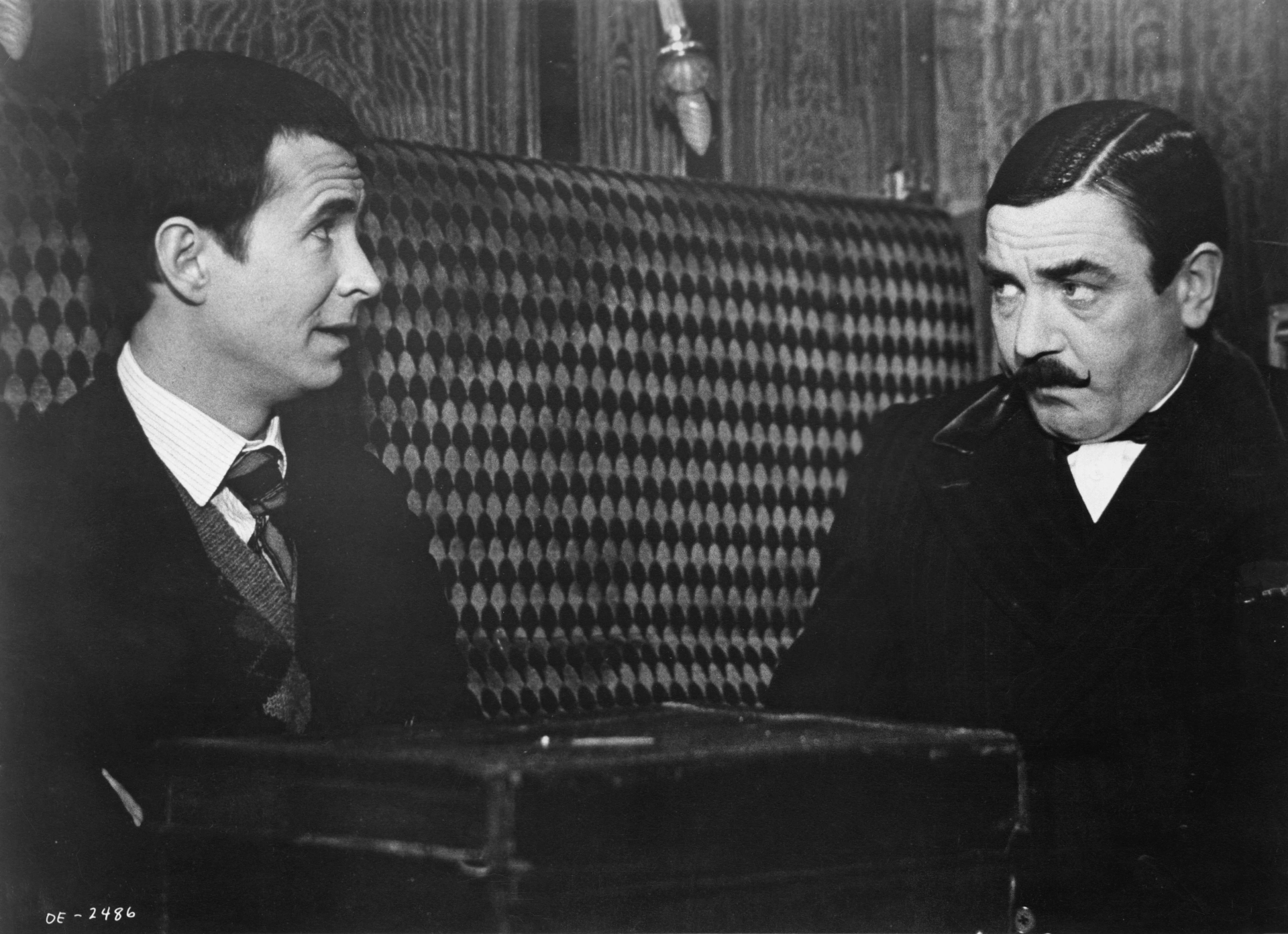 Anthony Perkins and Albert Finney in Murder on the Orient Express (1974)