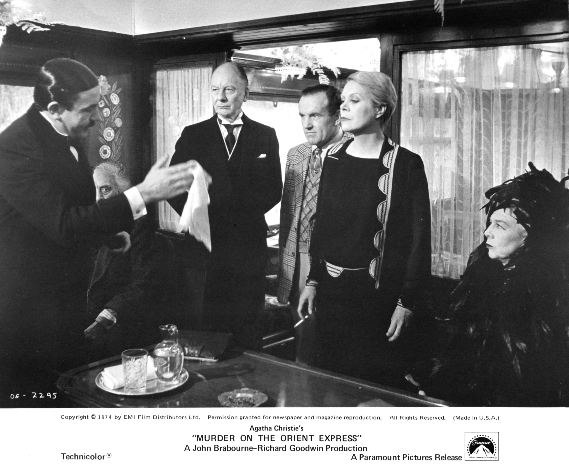 John Gielgud, Albert Finney, Colin Blakely, George Coulouris, Wendy Hiller, and Rachel Roberts in Murder on the Orient Express (1974)