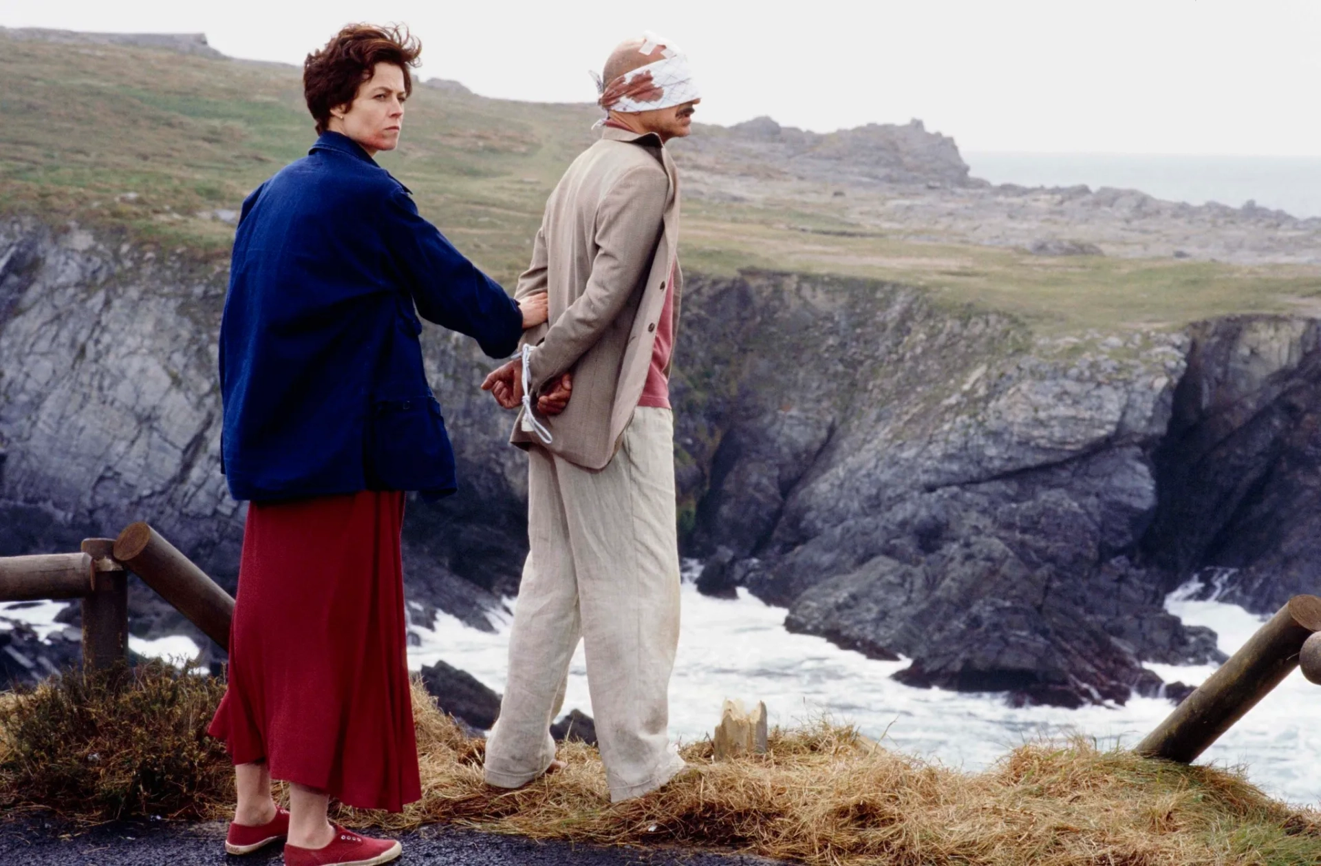 Sigourney Weaver and Ben Kingsley in Death and the Maiden (1994)