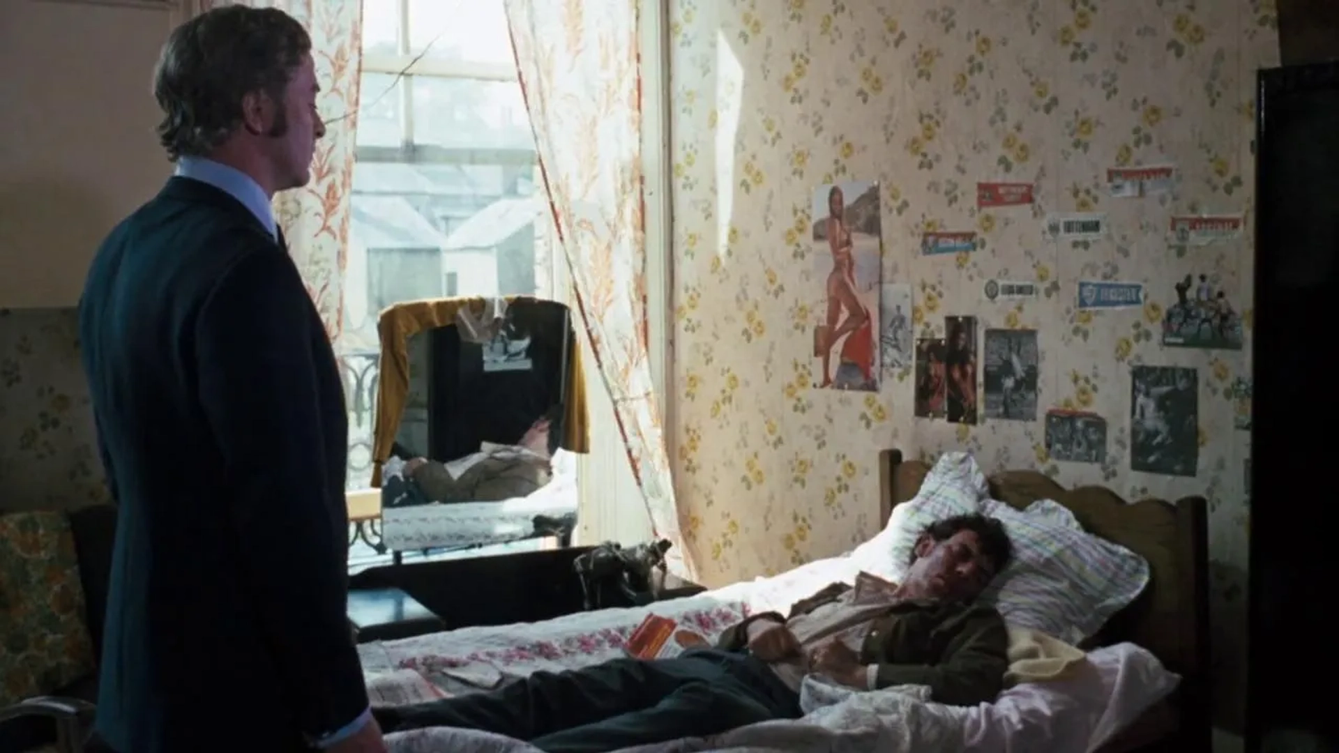Michael Caine and Alun Armstrong in Get Carter (1971)