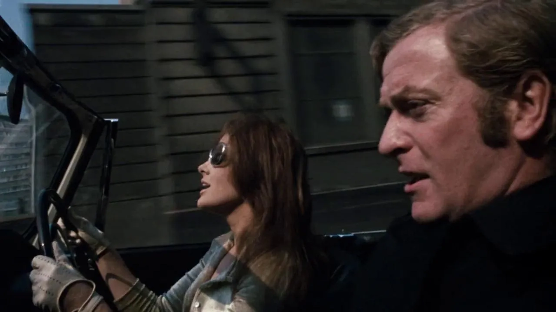 Michael Caine and Geraldine Moffat in Get Carter (1971)