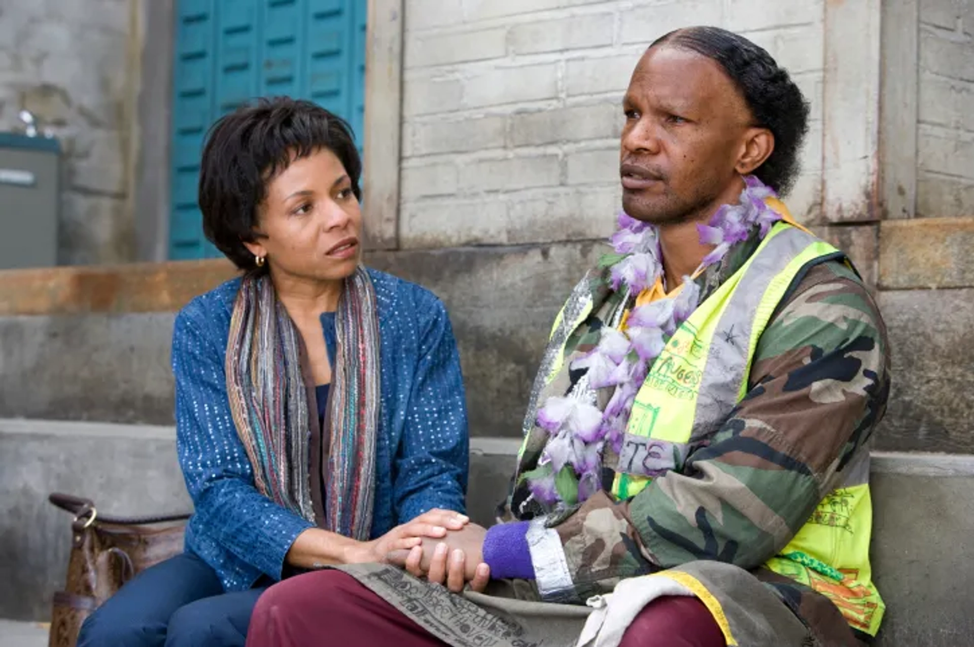 Jamie Foxx and LisaGay Hamilton in The Soloist (2009)