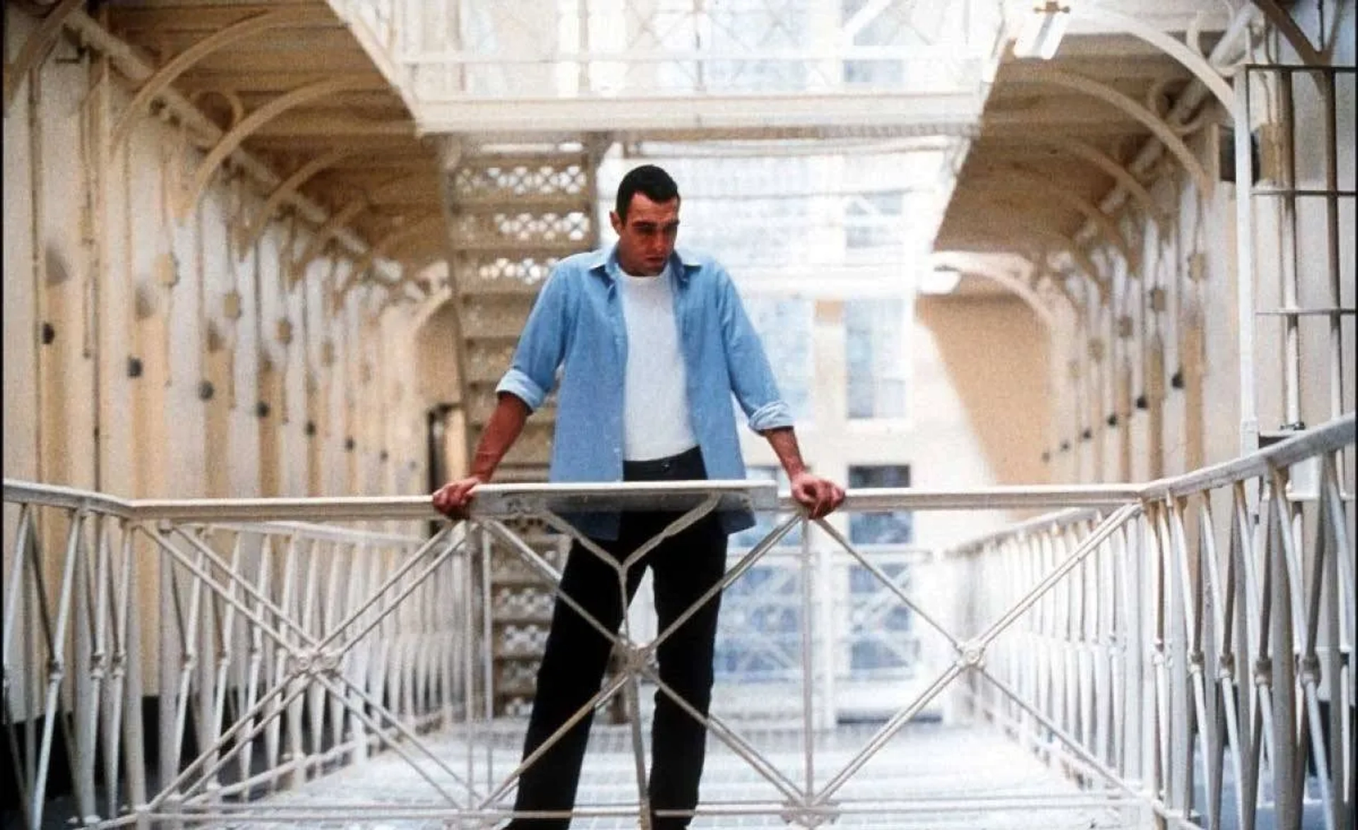 Vinnie Jones in Mean Machine (2001)
