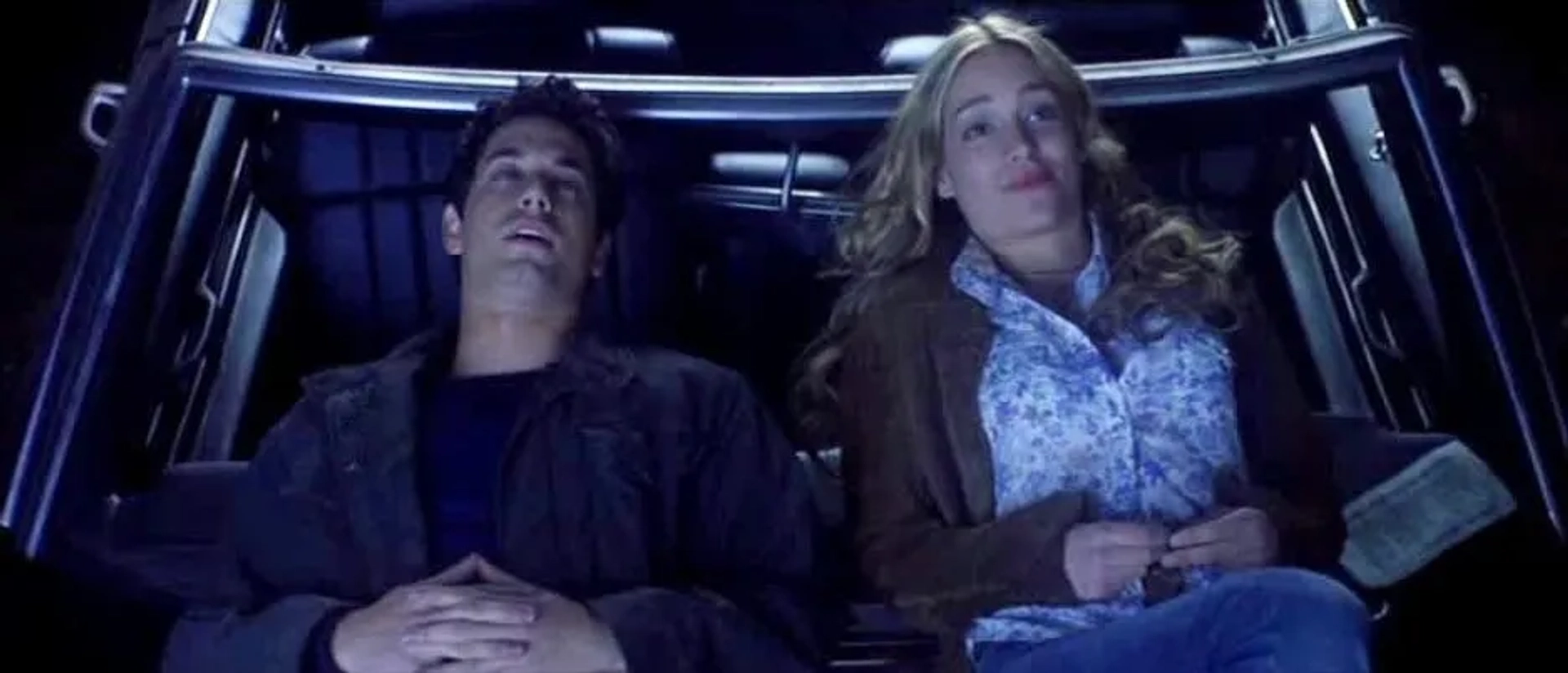 Piper Perabo and Adam Garcia in Coyote Ugly (2000)