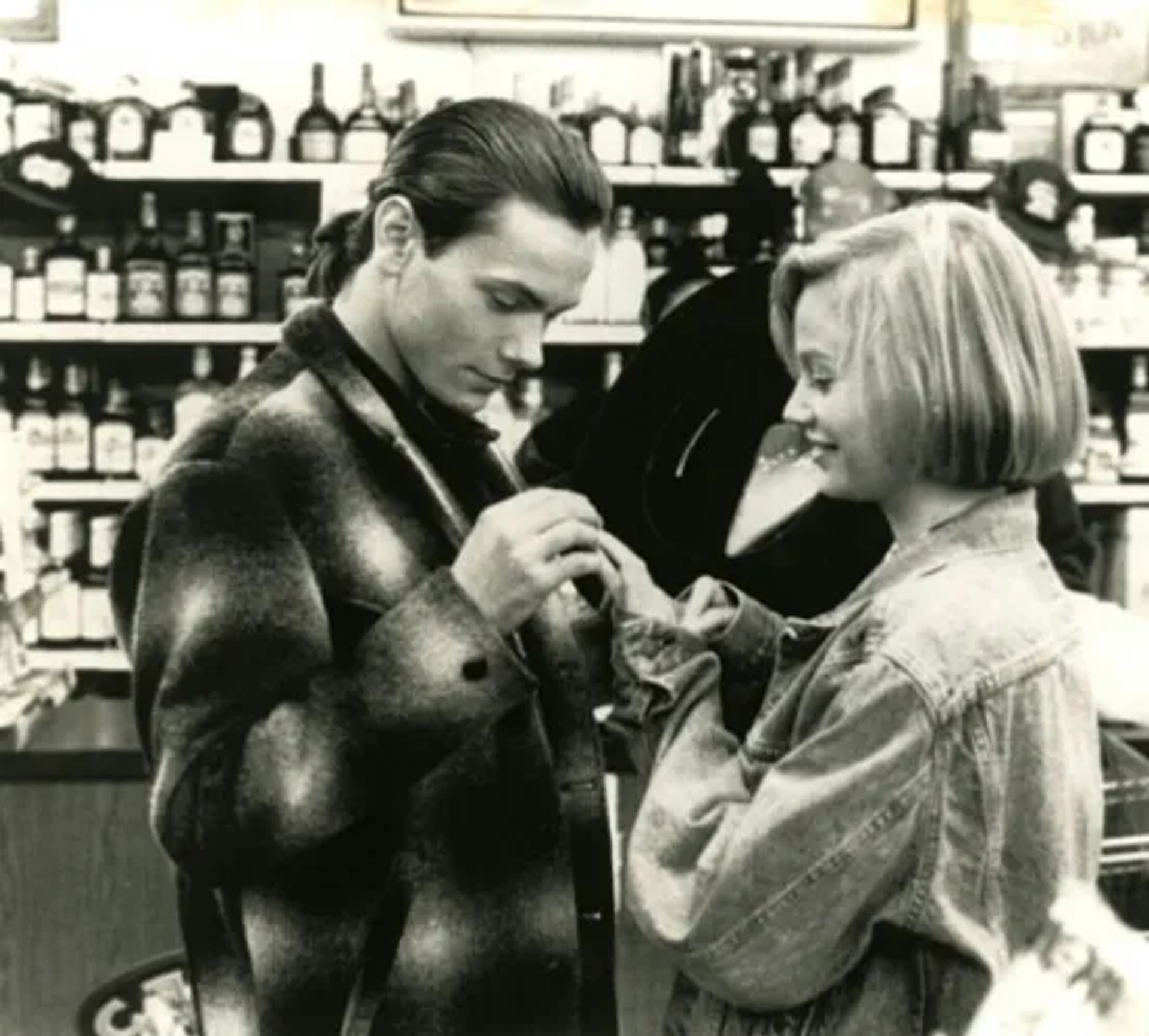 River Phoenix and Samantha Mathis in The Thing Called Love (1993)