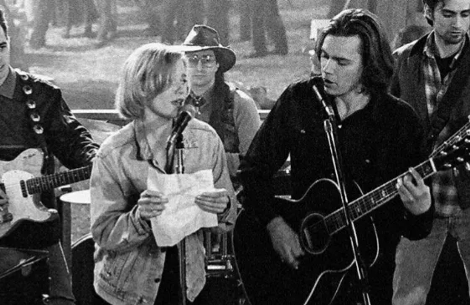 River Phoenix and Samantha Mathis in The Thing Called Love (1993)