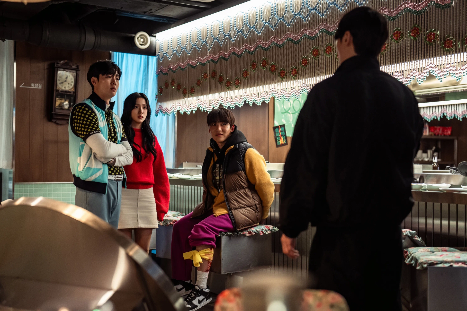 Kang Young-seok and Kim Jisoo in Newtopia (2025)