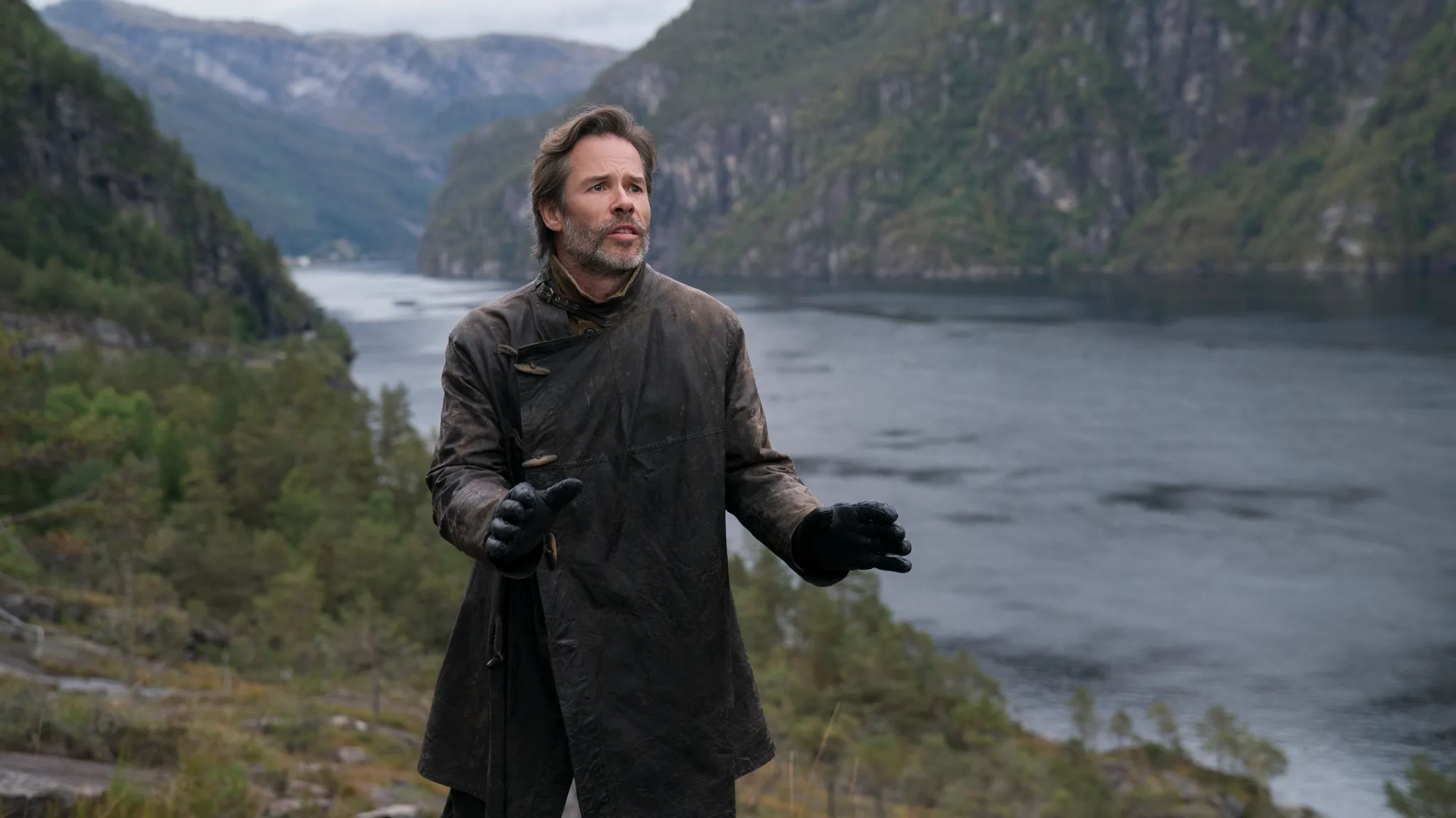 Guy Pearce in The Innocents (2018)
