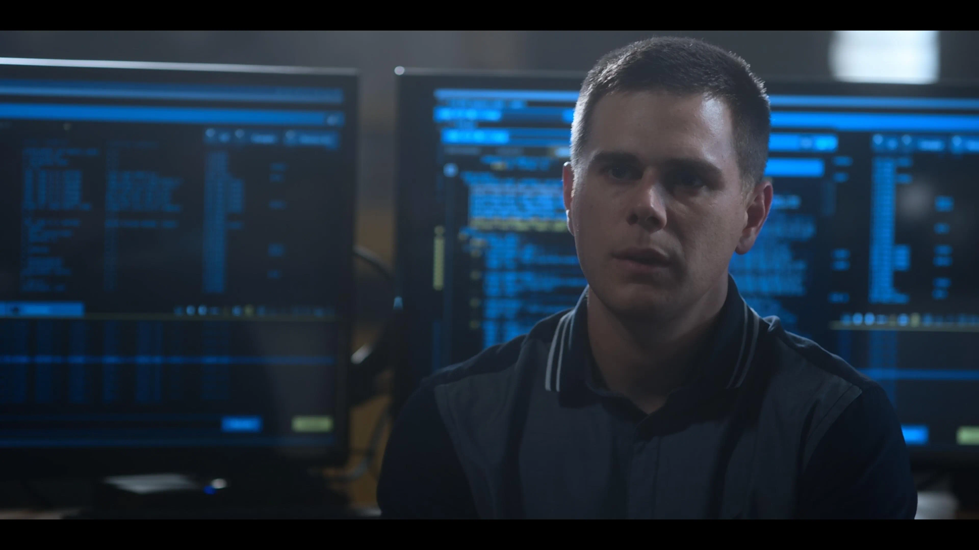 Jared Abrahamson in Travelers (2016)