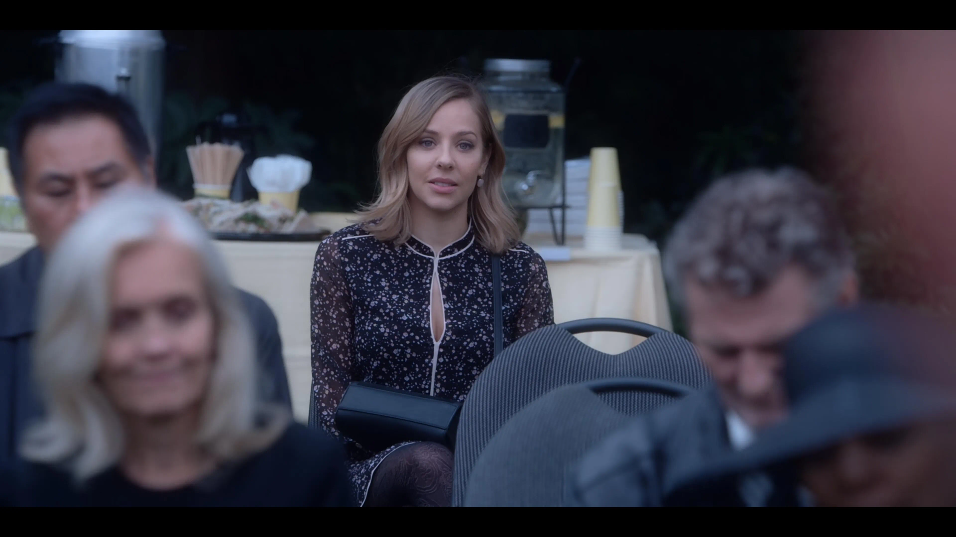 MacKenzie Porter in Travelers (2016)