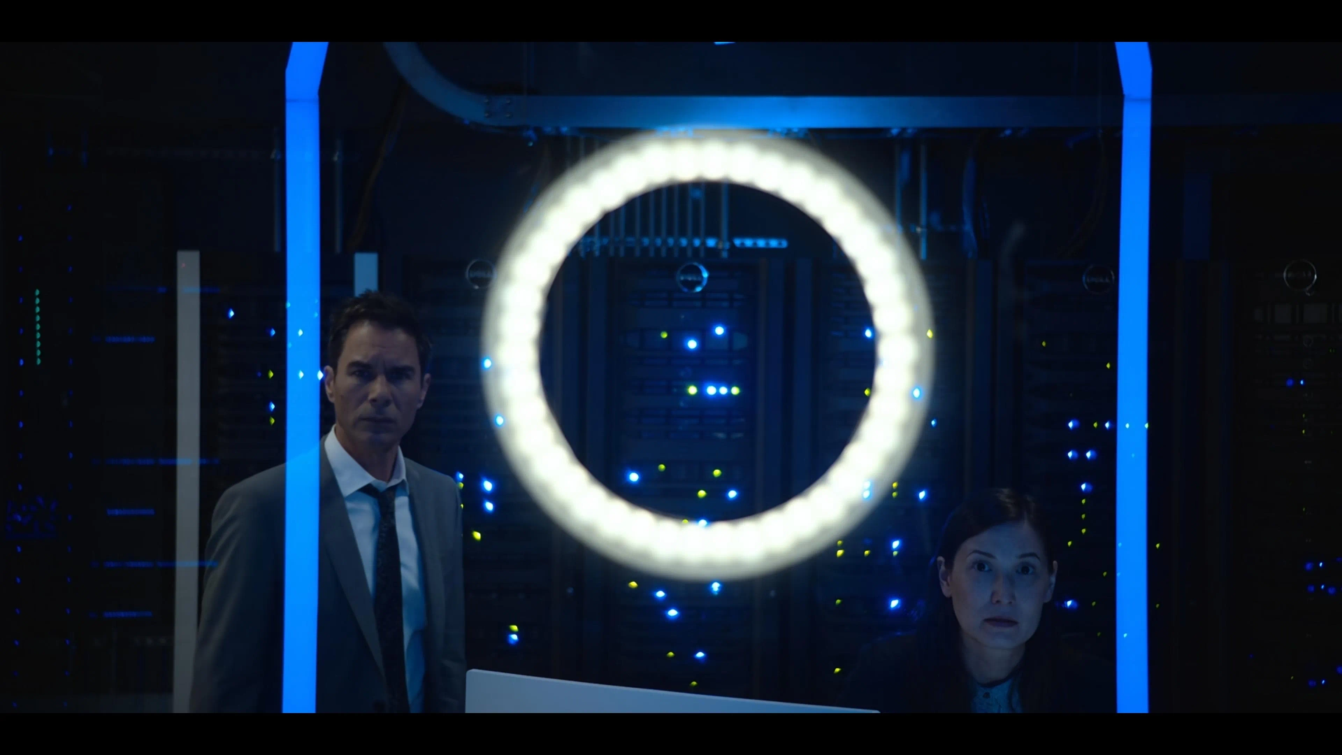 Eric McCormack and Jennifer Spence in Travelers (2016)