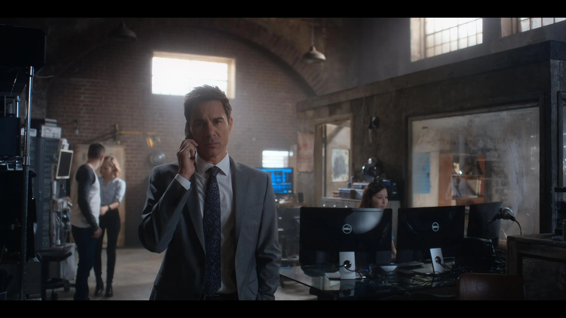 Eric McCormack, Jennifer Spence, MacKenzie Porter, and Jared Abrahamson in Travelers (2016)