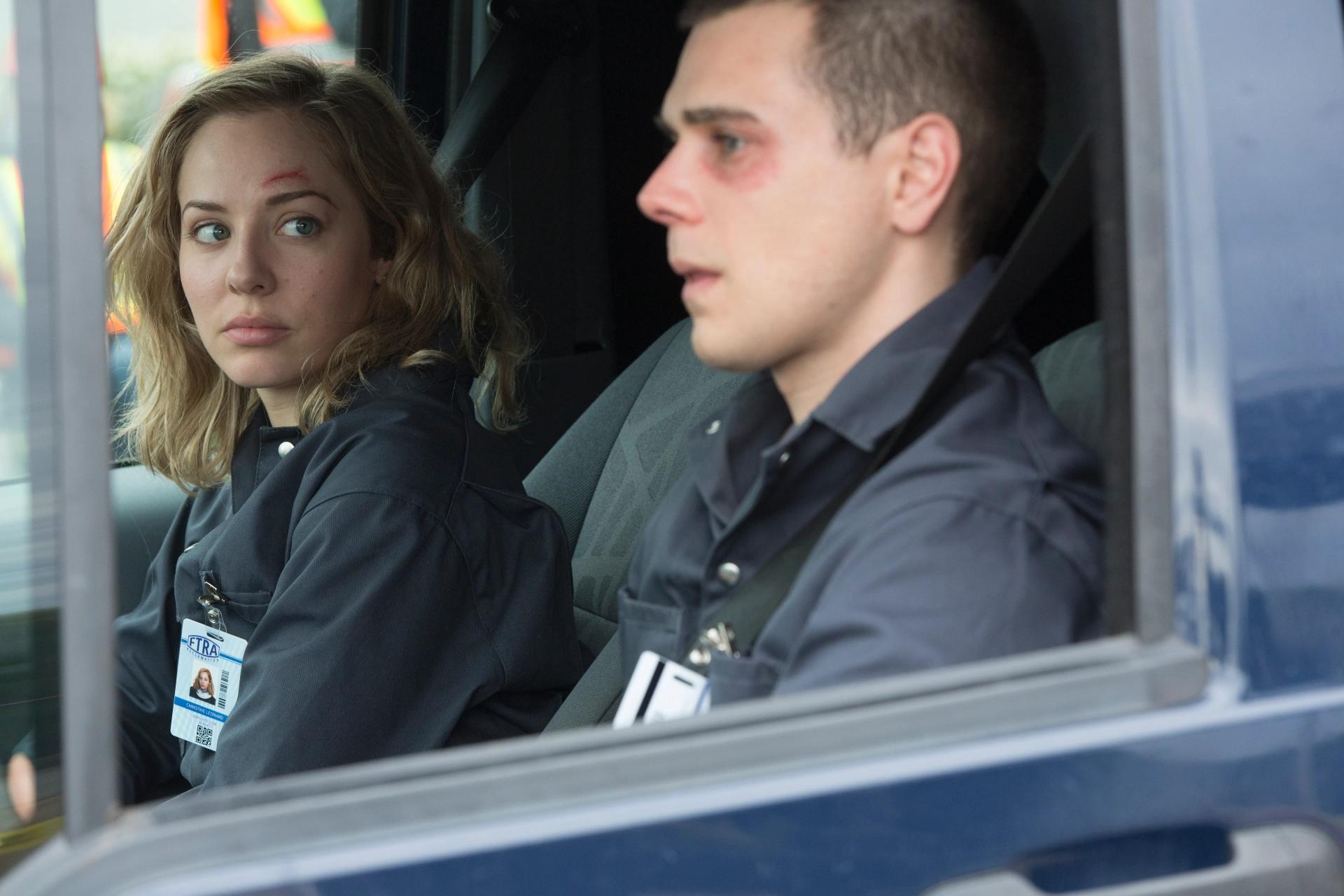 MacKenzie Porter and Jared Abrahamson in Travelers (2016)