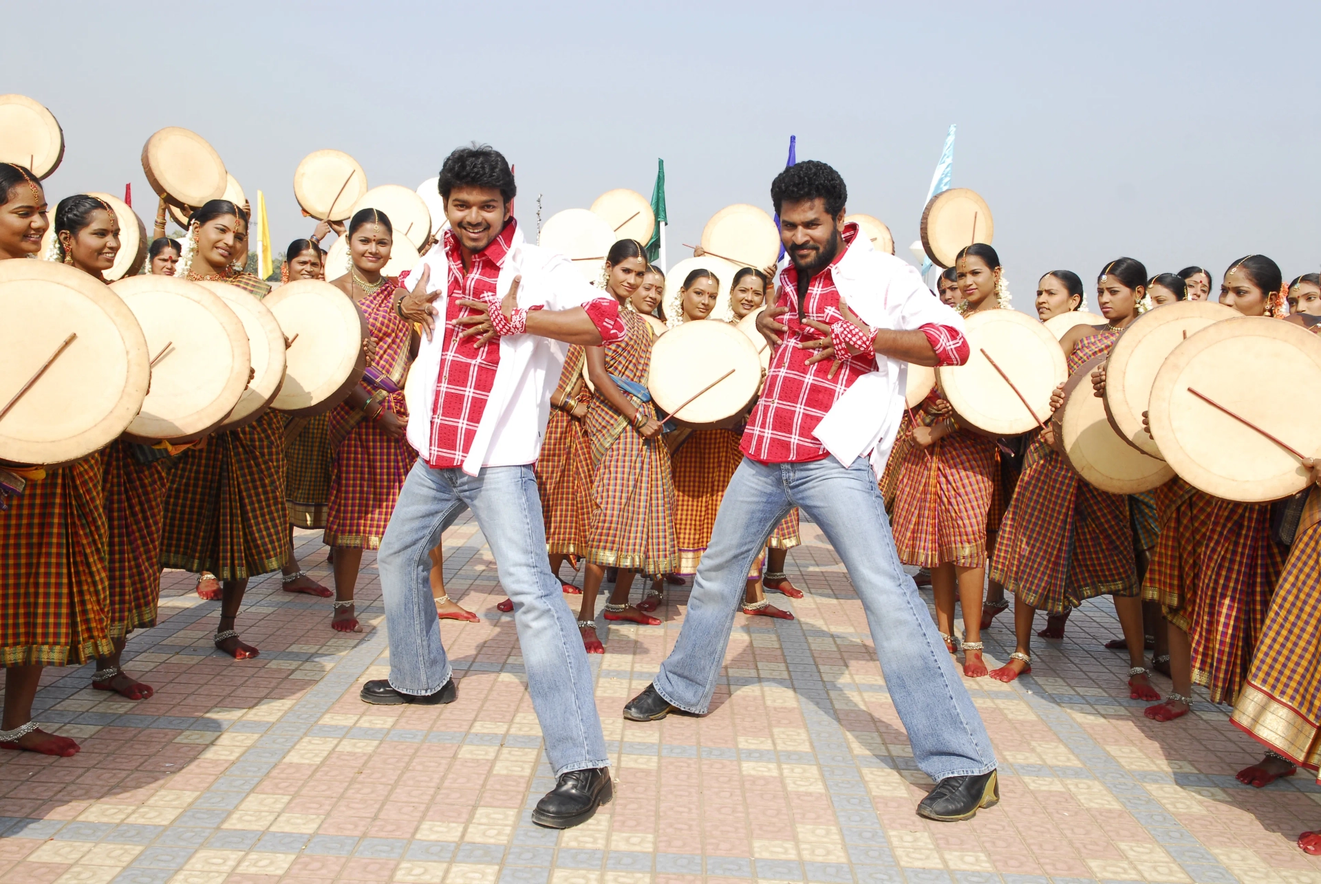 Prabhu Deva and Joseph Vijay in Pokkiri (2007)