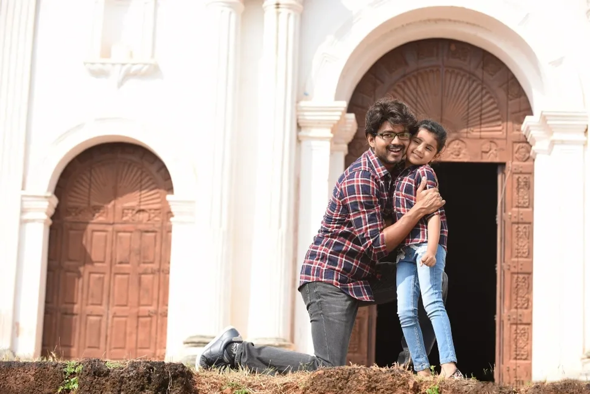 Joseph Vijay and Baby Nainika in Theri (2016)