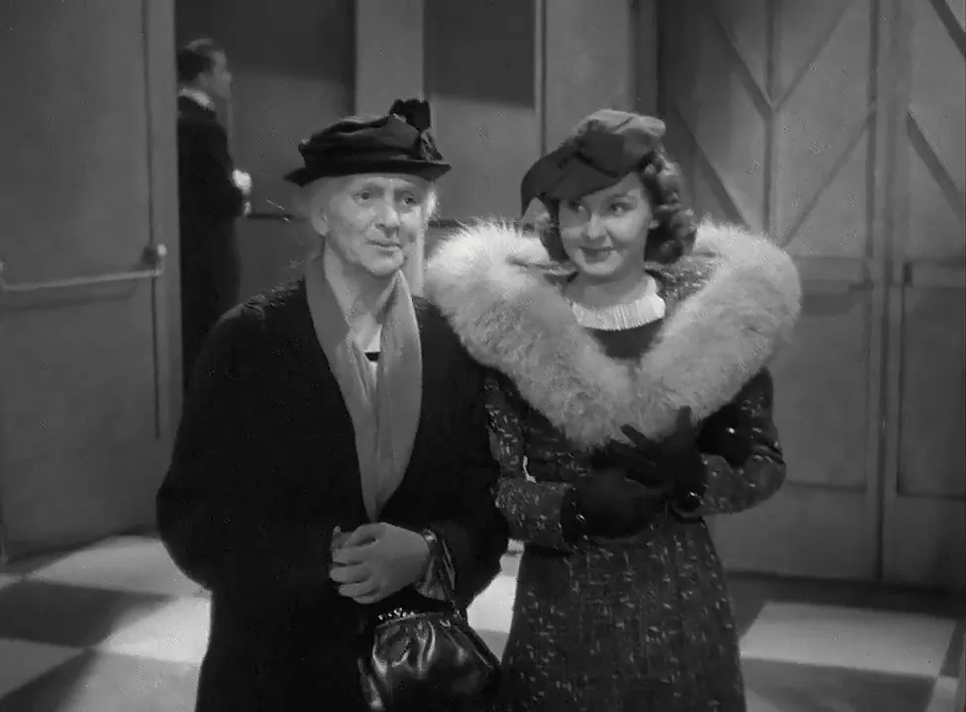 Beulah Bondi and Barbara Read in Make Way for Tomorrow (1937)