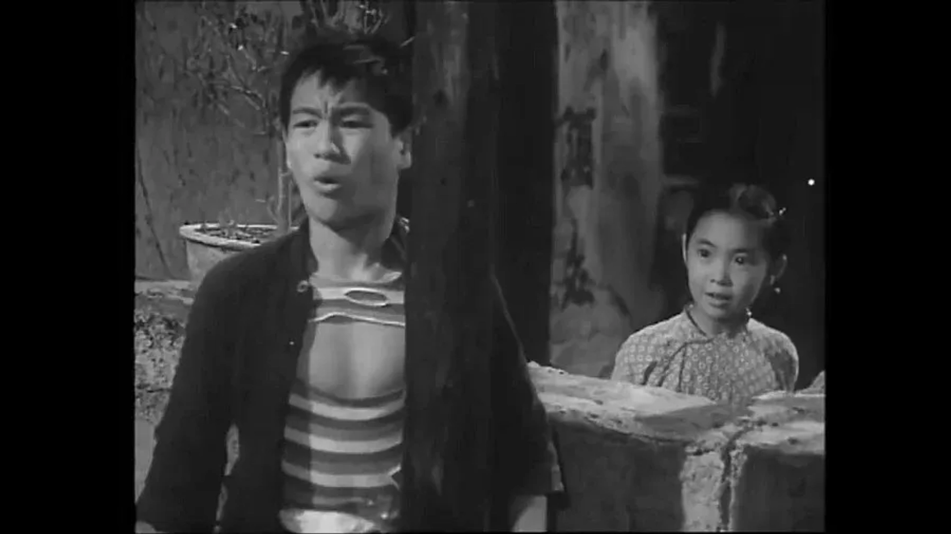 فیلم تراژدی یک یتیم (Gu xing xue lei 1955)