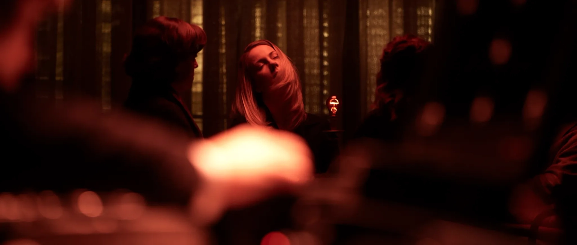 فیلم چراغ های قرمز (Red Lights 2012)