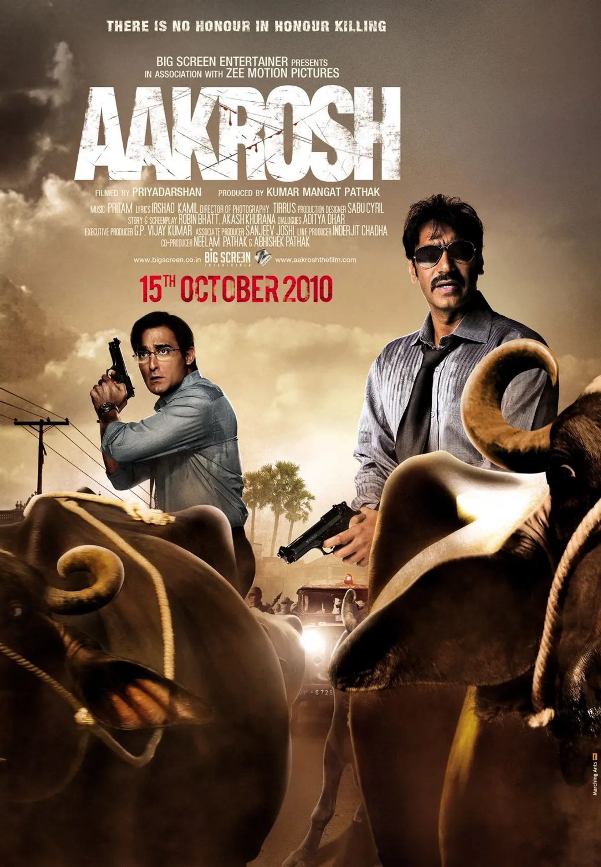 Ajay Devgn and Akshaye Khanna in Aakrosh (2010)