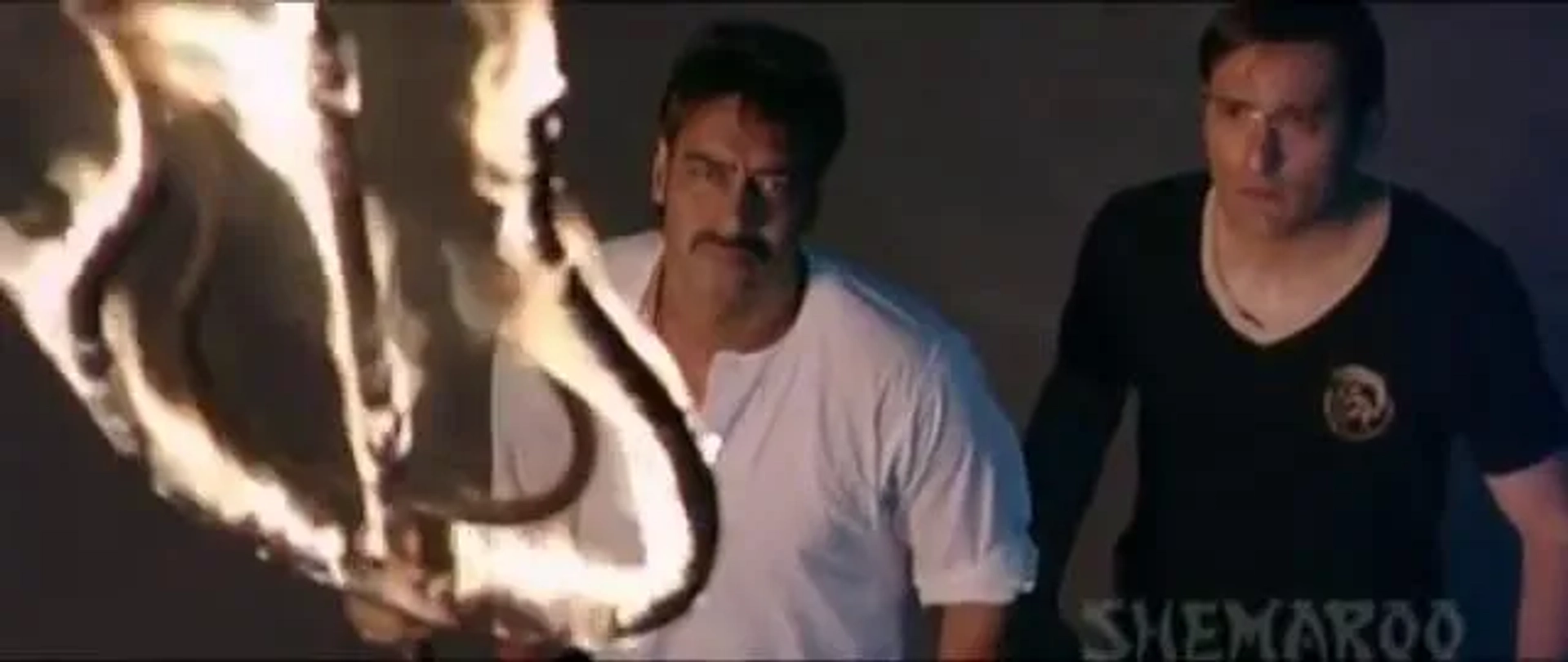 Ajay Devgn and Akshaye Khanna in Aakrosh (2010)
