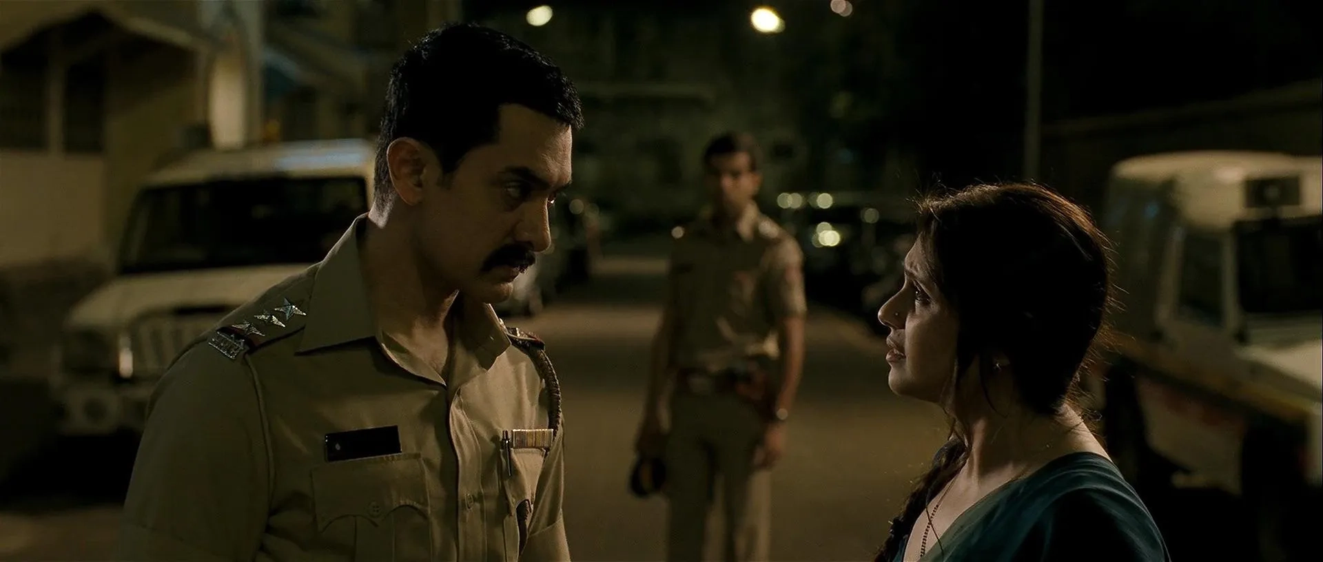 Aamir Khan, Rani Mukerji, and Rajkummar Rao in Talaash: The Answer Lies Within (2012)