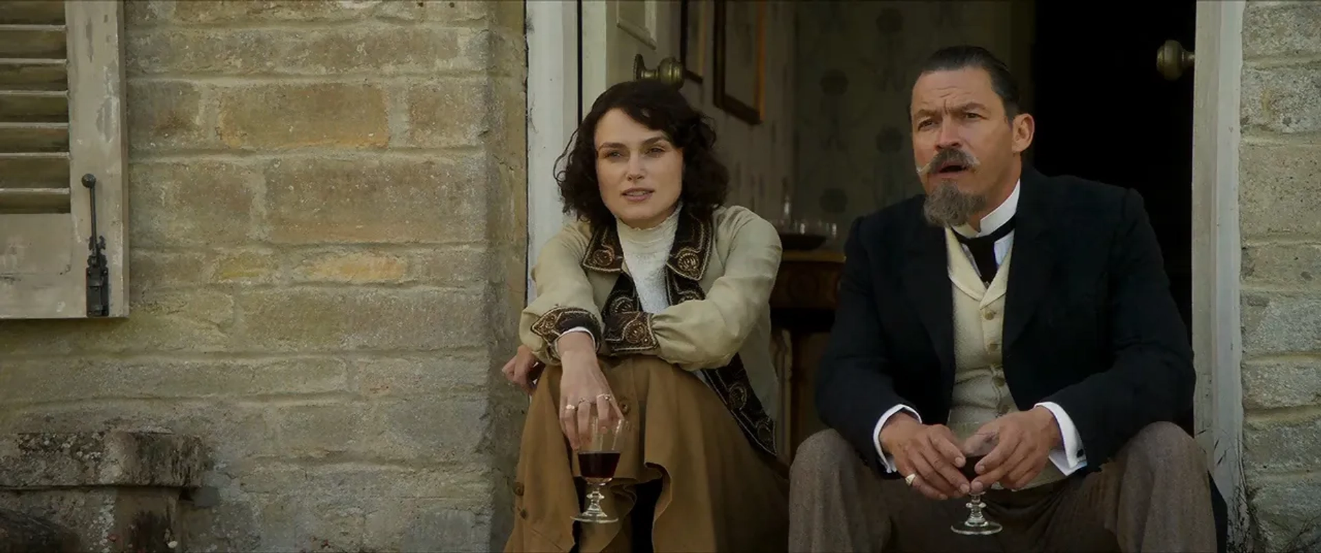 Keira Knightley and Dominic West in Colette (2018)