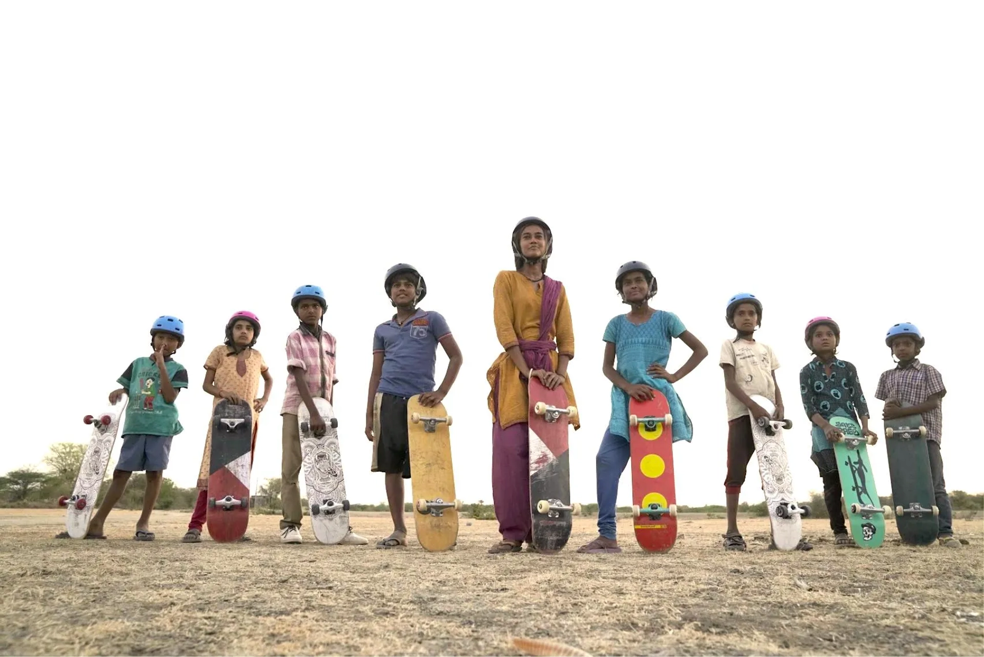 Rachel Saanchita Gupta and Shafin Patel in Skater Girl (2021)