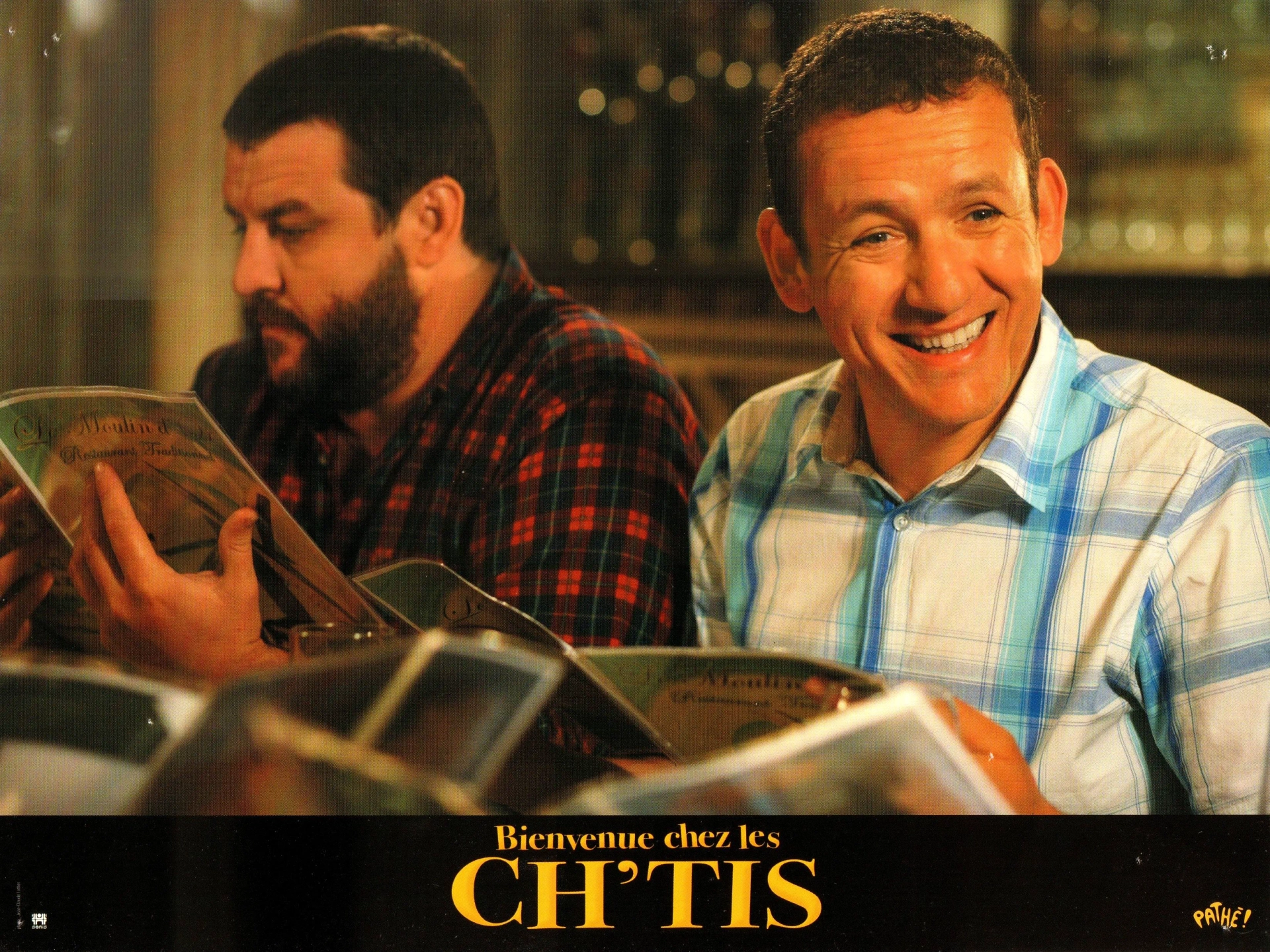 Dany Boon and Lorenzo Ausilia-Foret in Welcome to the Sticks (2008)
