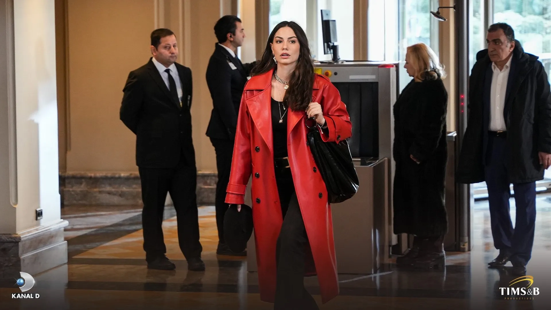 Demet Özdemir in Esref Rüya (2025)