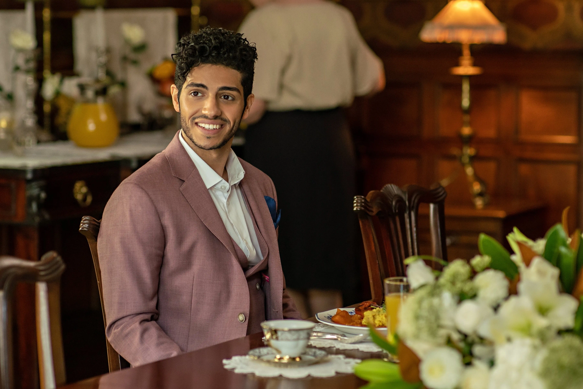 فیلم رفتار سلطنتی (The Royal Treatment 2022)