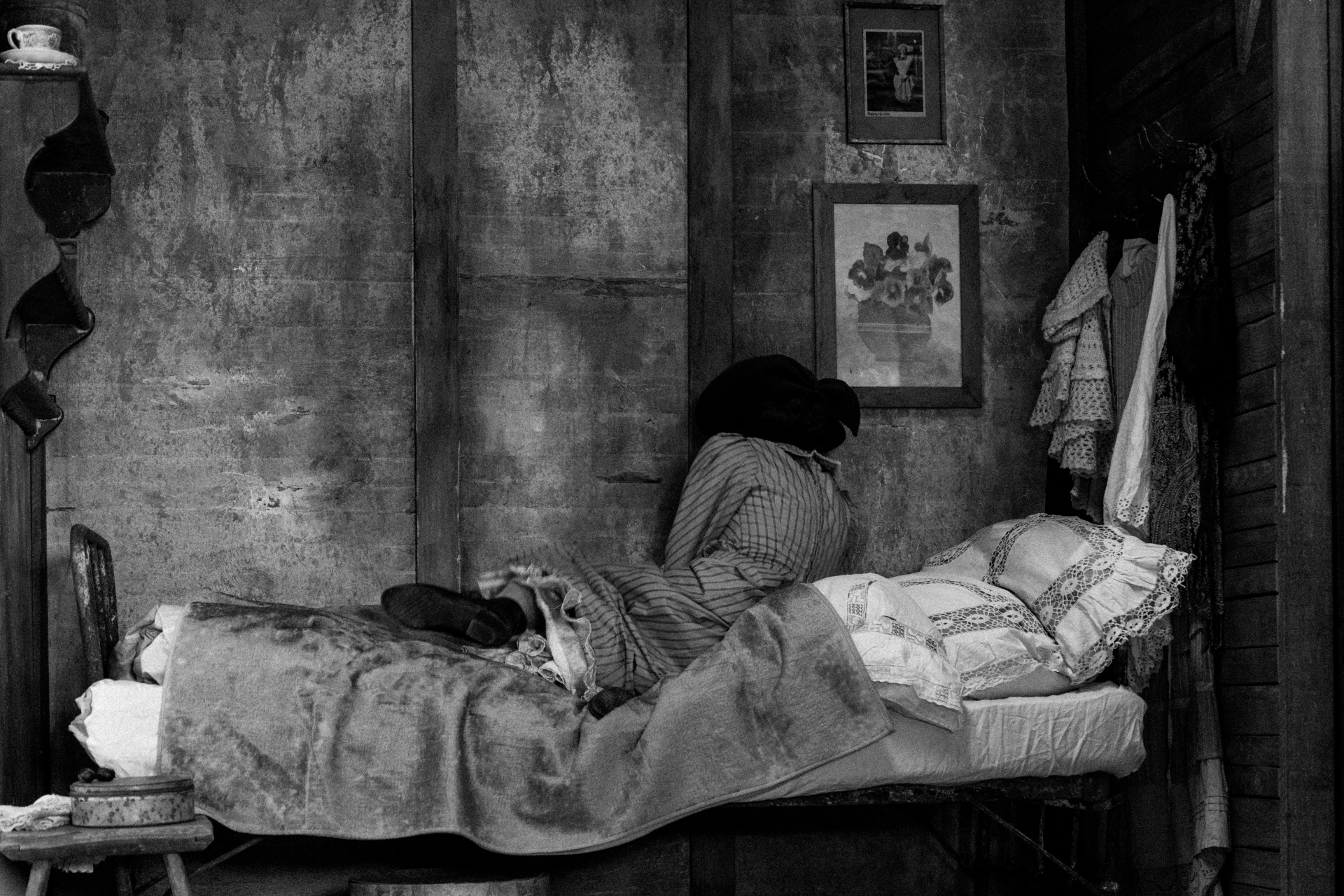 Vic Carmen Sonne in The Girl with the Needle (2024)