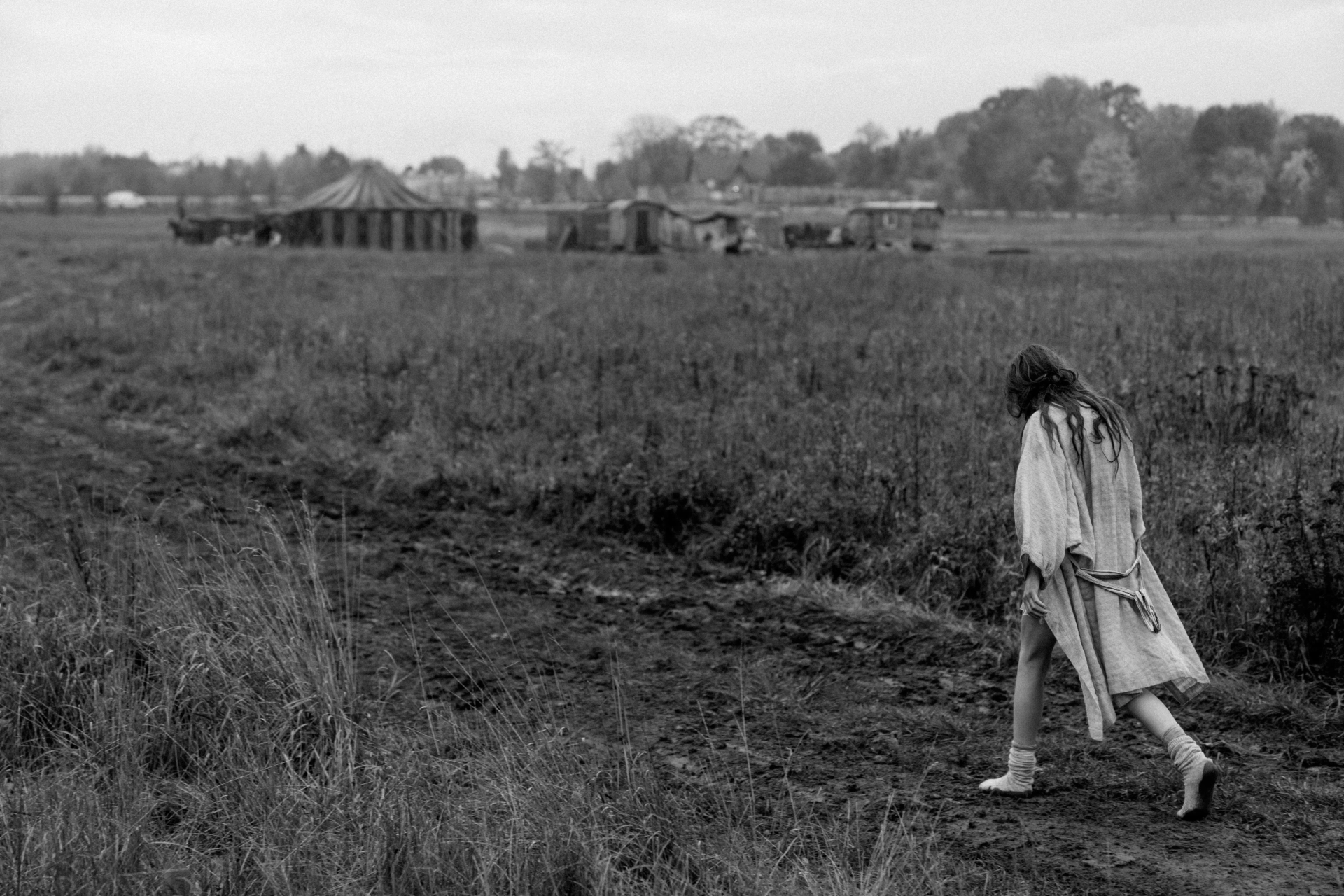 Vic Carmen Sonne in The Girl with the Needle (2024)