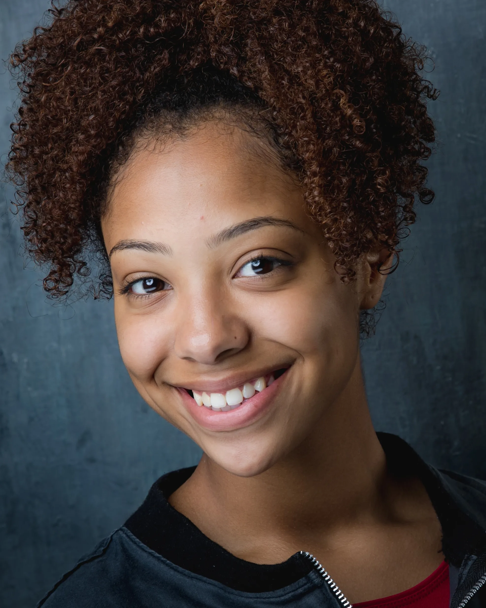 امیرا فالزون